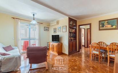 Living room of Flat for sale in El Puerto de Santa María  with Air Conditioner, Terrace and Furnished