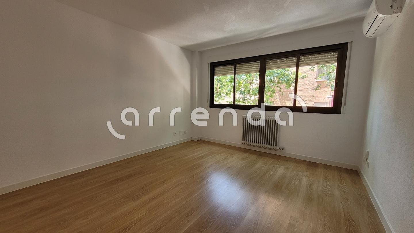 Habitación de Piso de alquiler en  Madrid Capital con Aire acondicionado y Calefacción