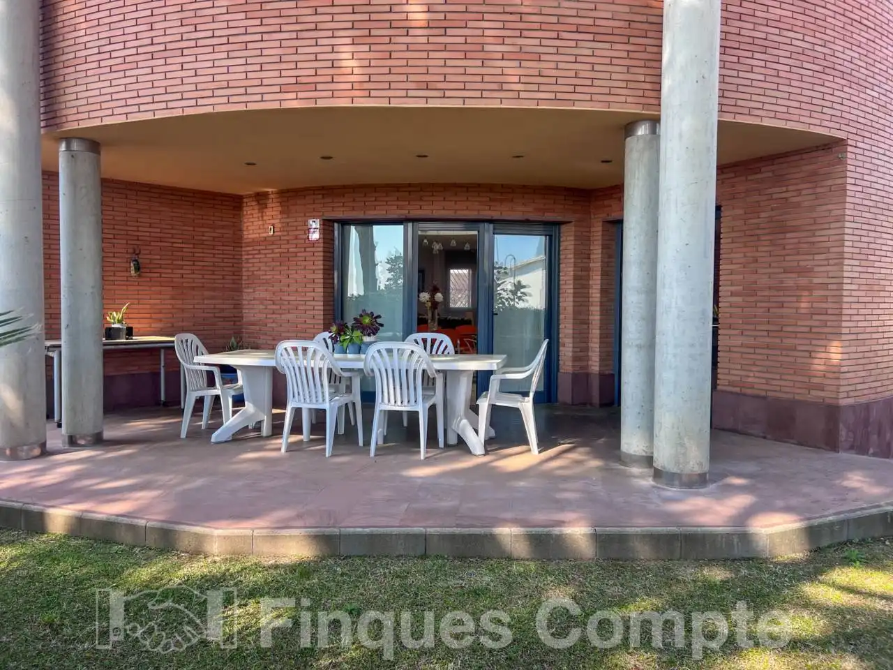 Houses for sale in Calle Montblanc, Roda de Berà