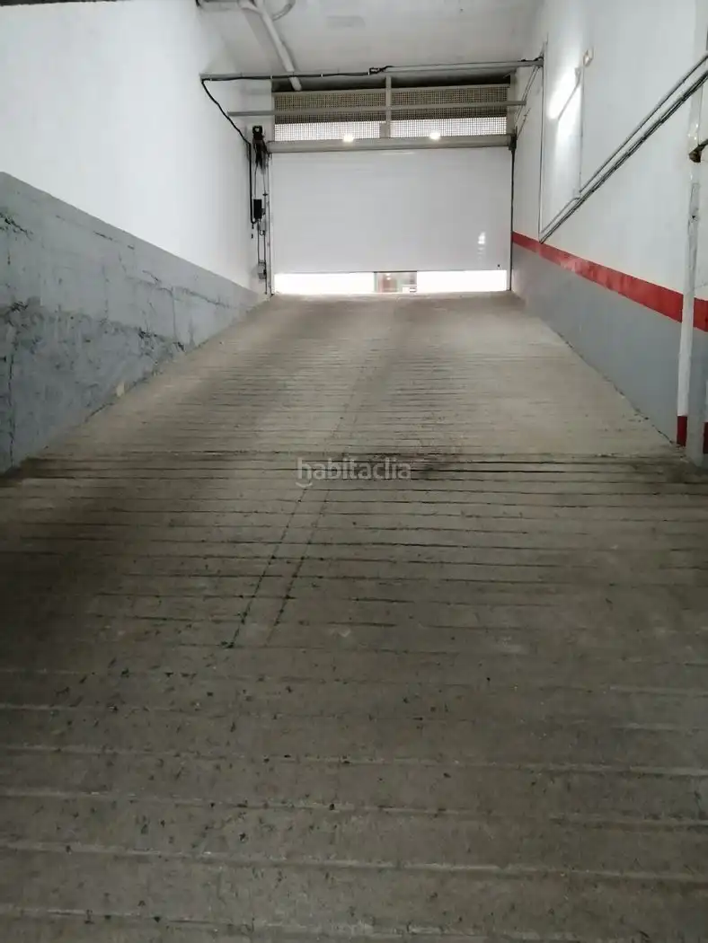 Individual en alquiler en Carrer de Santa Maria 46
