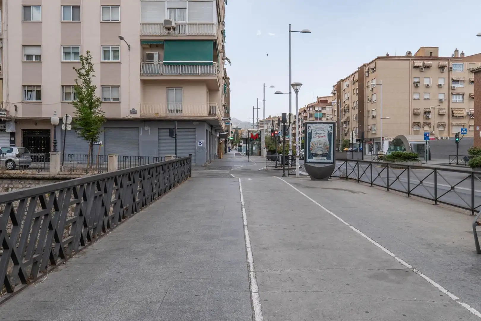Außenansicht von Dachboden zum Verkauf in Granada mit Klimaanlage