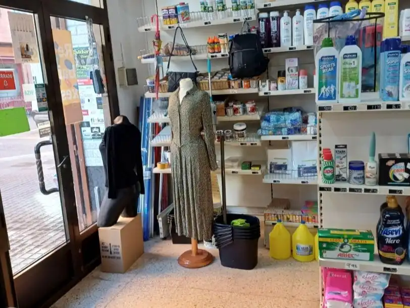 Local comercial en traspàs a Avenida Divino Maestro 5, imagen 4
