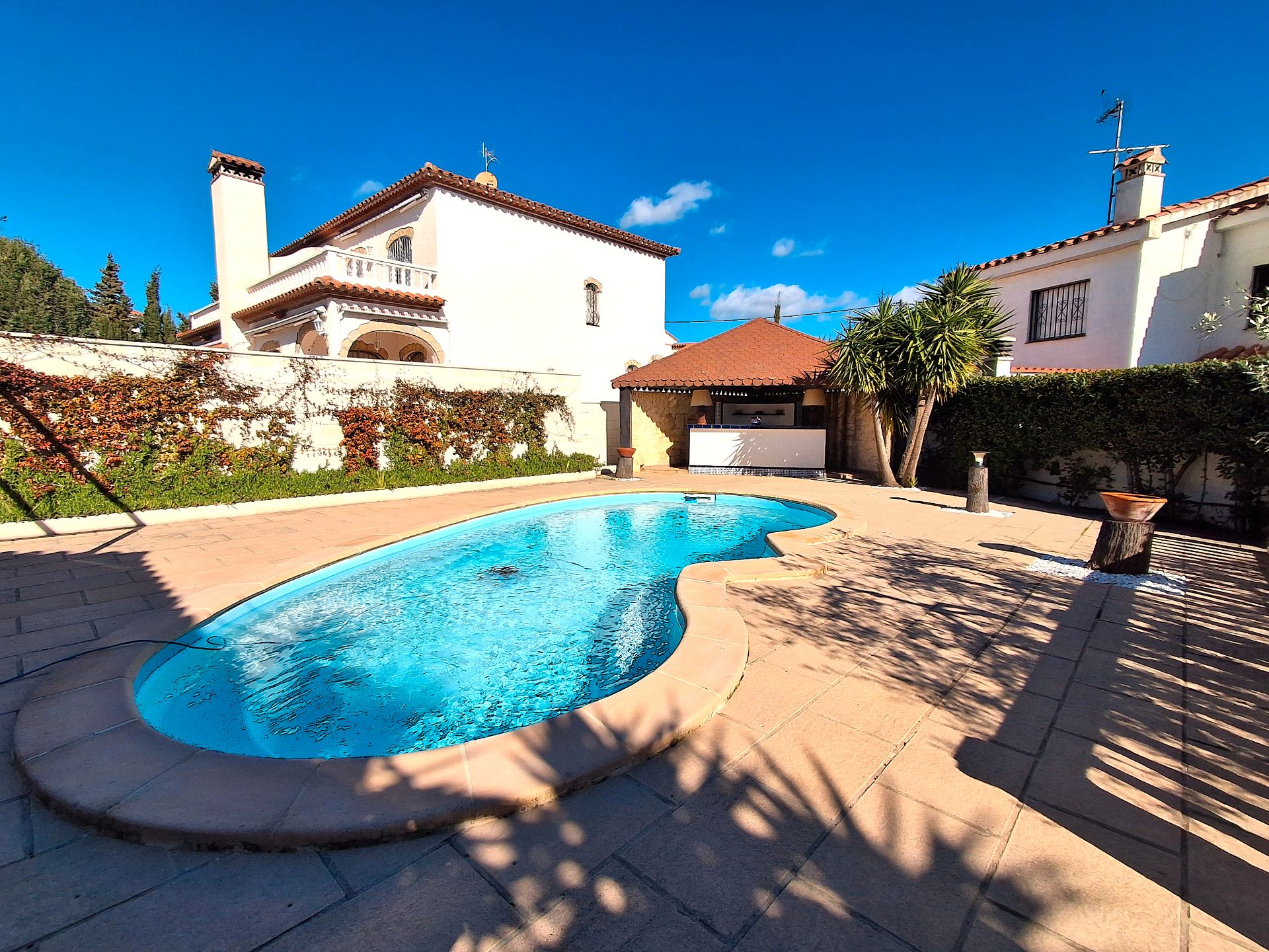 Piscina de Casa o xalet en venda en Mont-roig del Camp amb Aire condicionat, Calefacció i Jardí privat