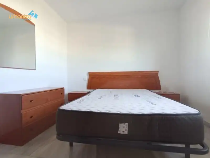 Dormitori de Apartament de lloguer en Badajoz amb Aire condicionat, Calefacció i Jardí privat