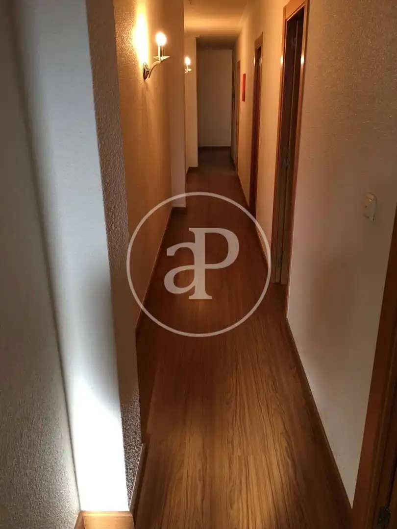 Flat for rent in Elche / Elx  with Air Conditioner and Furnished