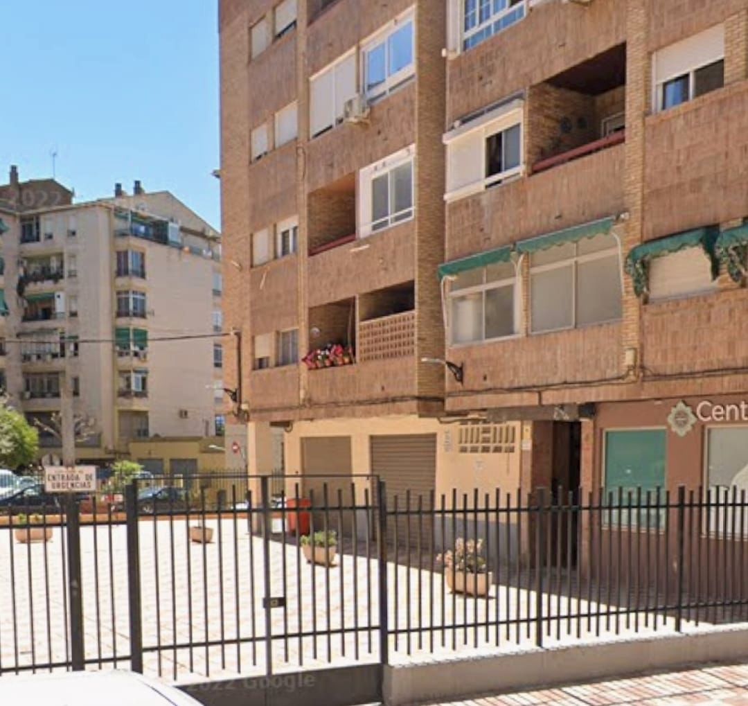 Vista exterior de Planta baixa en venda en  Granada Capital