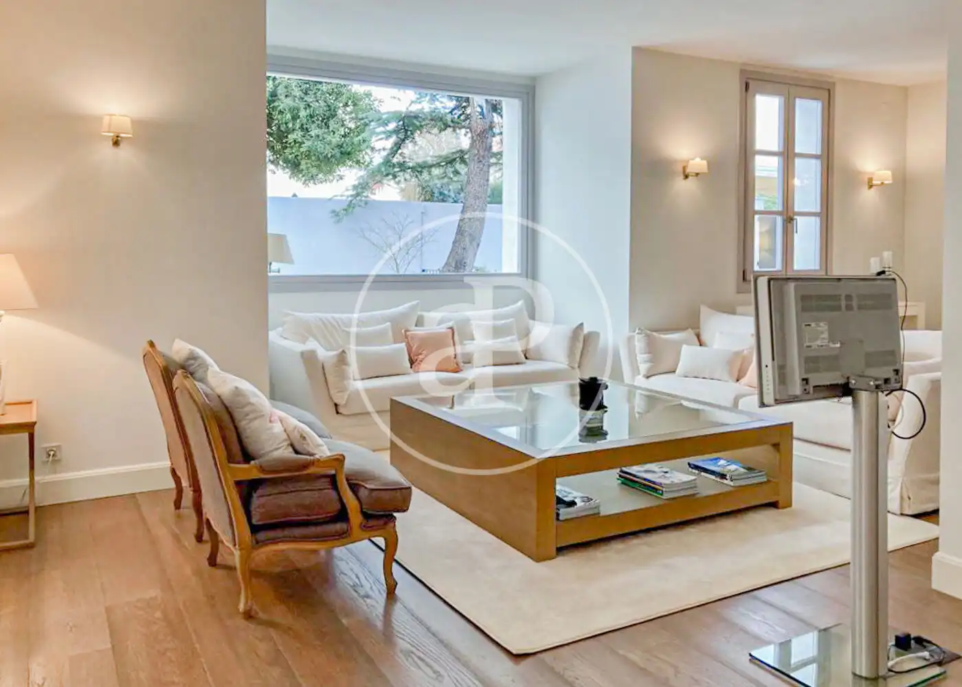 Sala d'estar de Casa o xalet de lloguer en Madrid amb Aire condicionat, Calefacció i Jardí privat