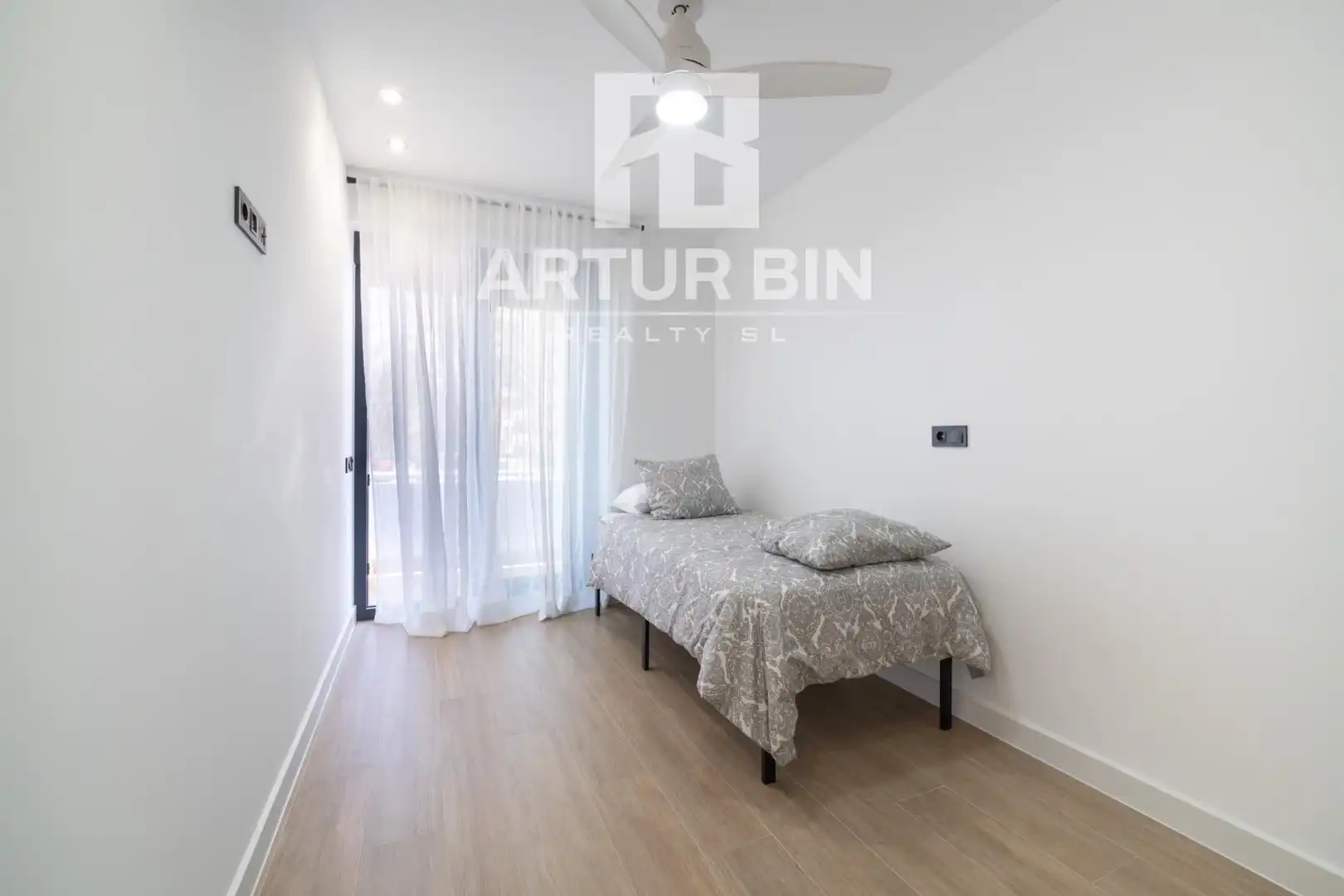 Schlafzimmer von Wohnung zur Miete in Cullera mit Heizung, Terrasse und Balkon