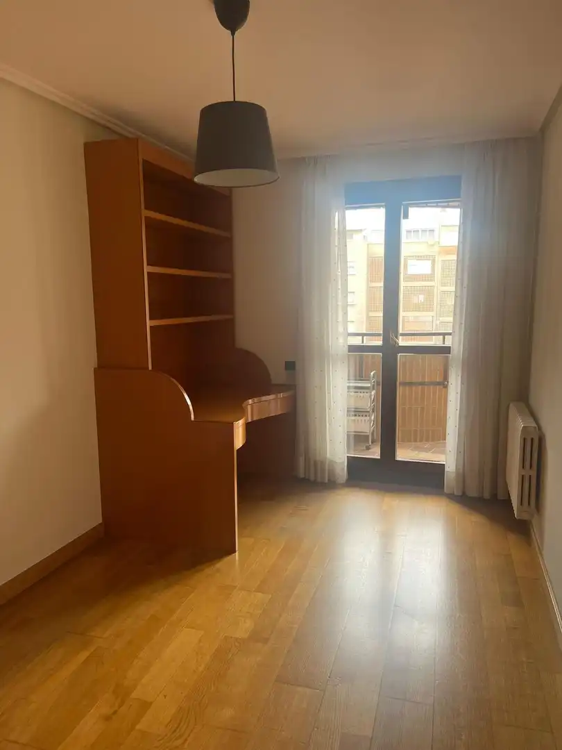 Habitación de Piso de alquiler en Zaragoza con Aire acondicionado, Calefacción y Parquet