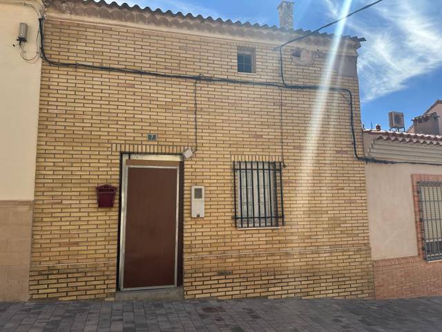 Casa-chalet en Venta en C/ Fermín Mota en Las Pedroñeras
