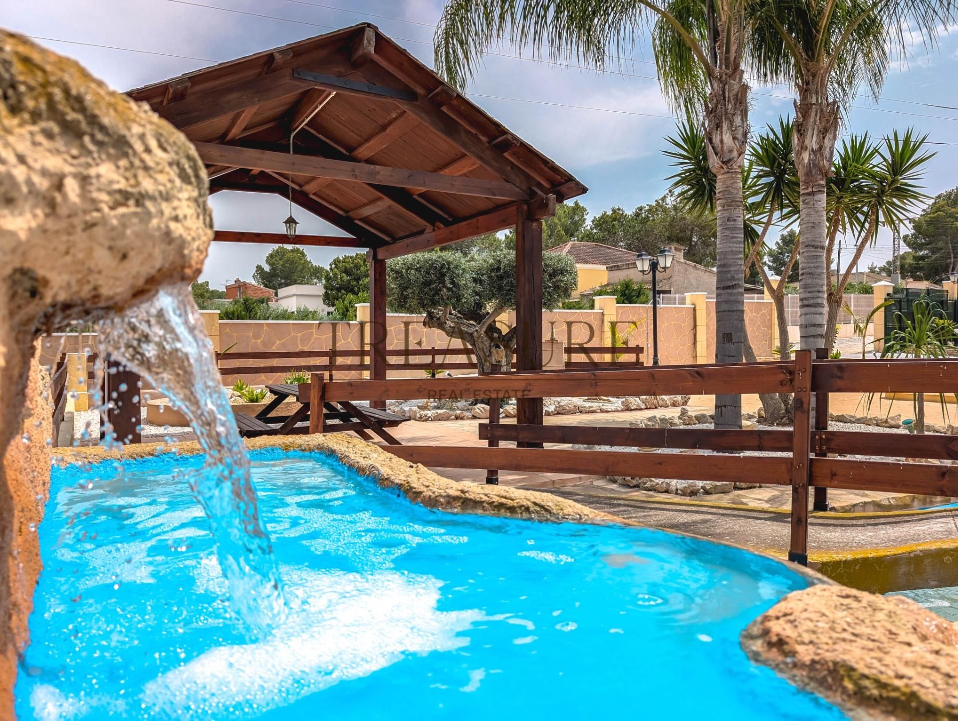 Swimming pool of House or chalet for sale in Molina de Segura  with Storage room, Swimming Pool and Balcony