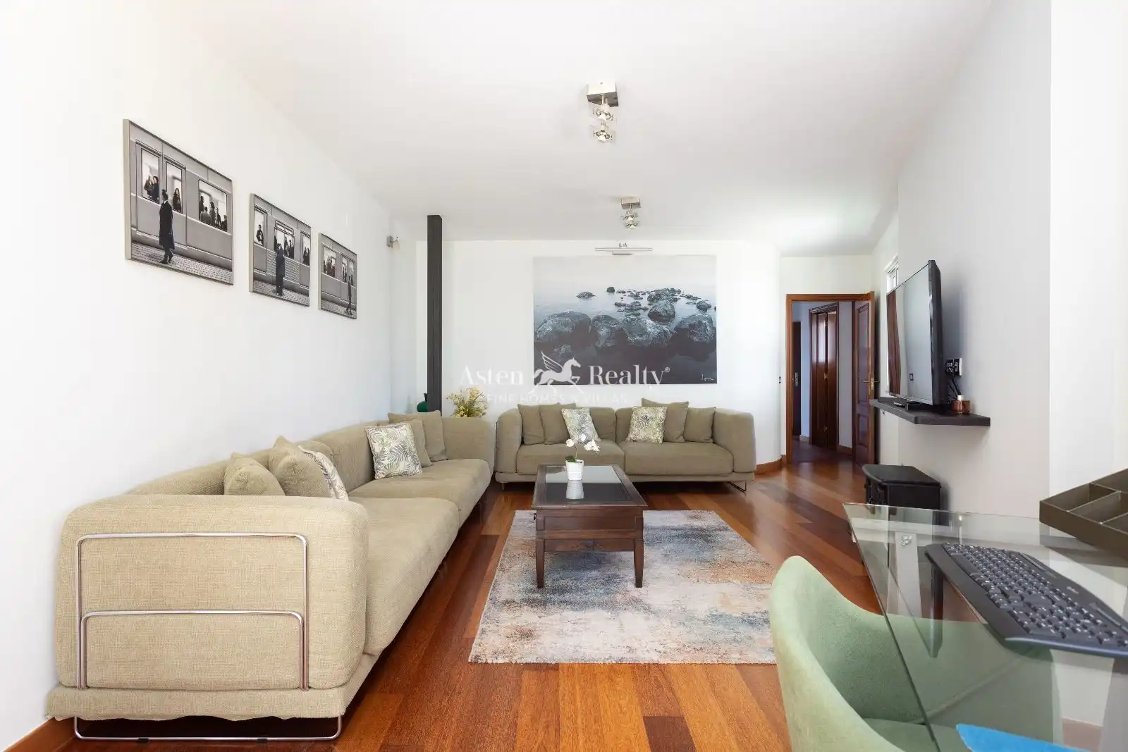 Houses for sale in De La Lancha, Playa Jardín