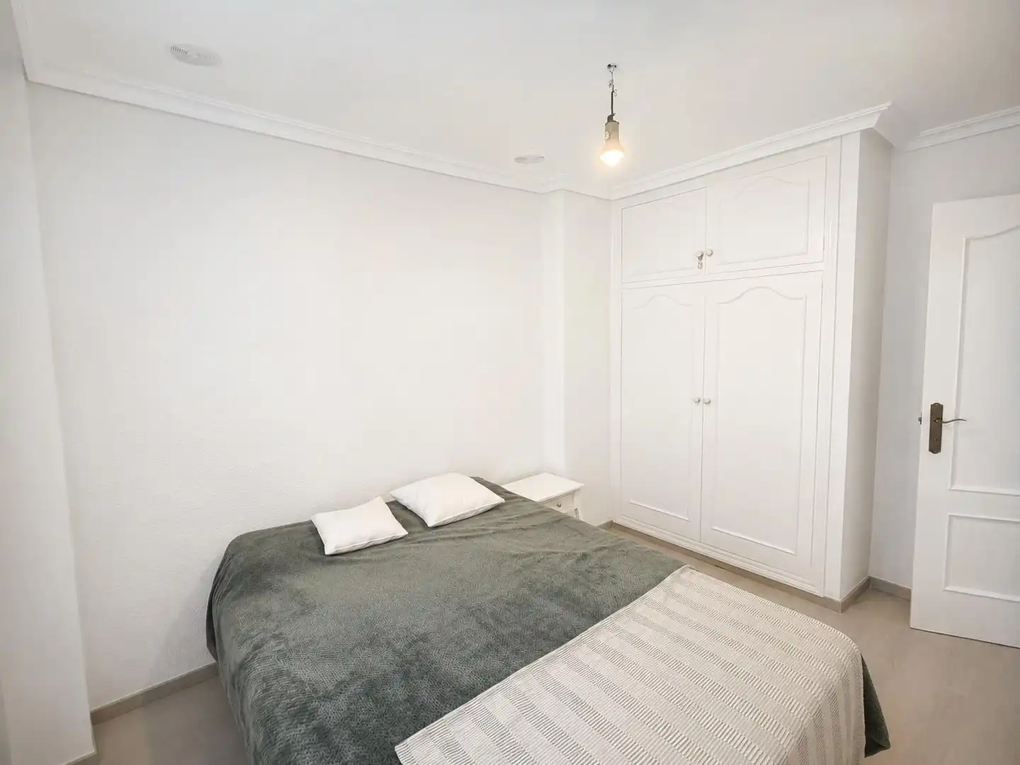 Habitación de Apartamento en venta en Elche / Elx con Aire acondicionado, Terraza y Trastero