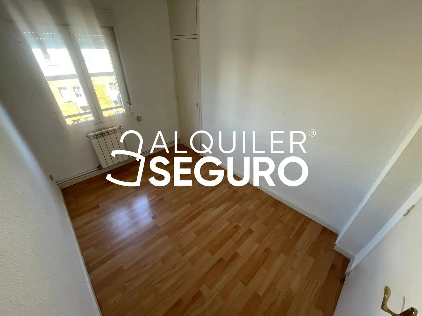 Bedroom of Flat for rent in Madrid  with Air Conditioner, Heating and Terrace