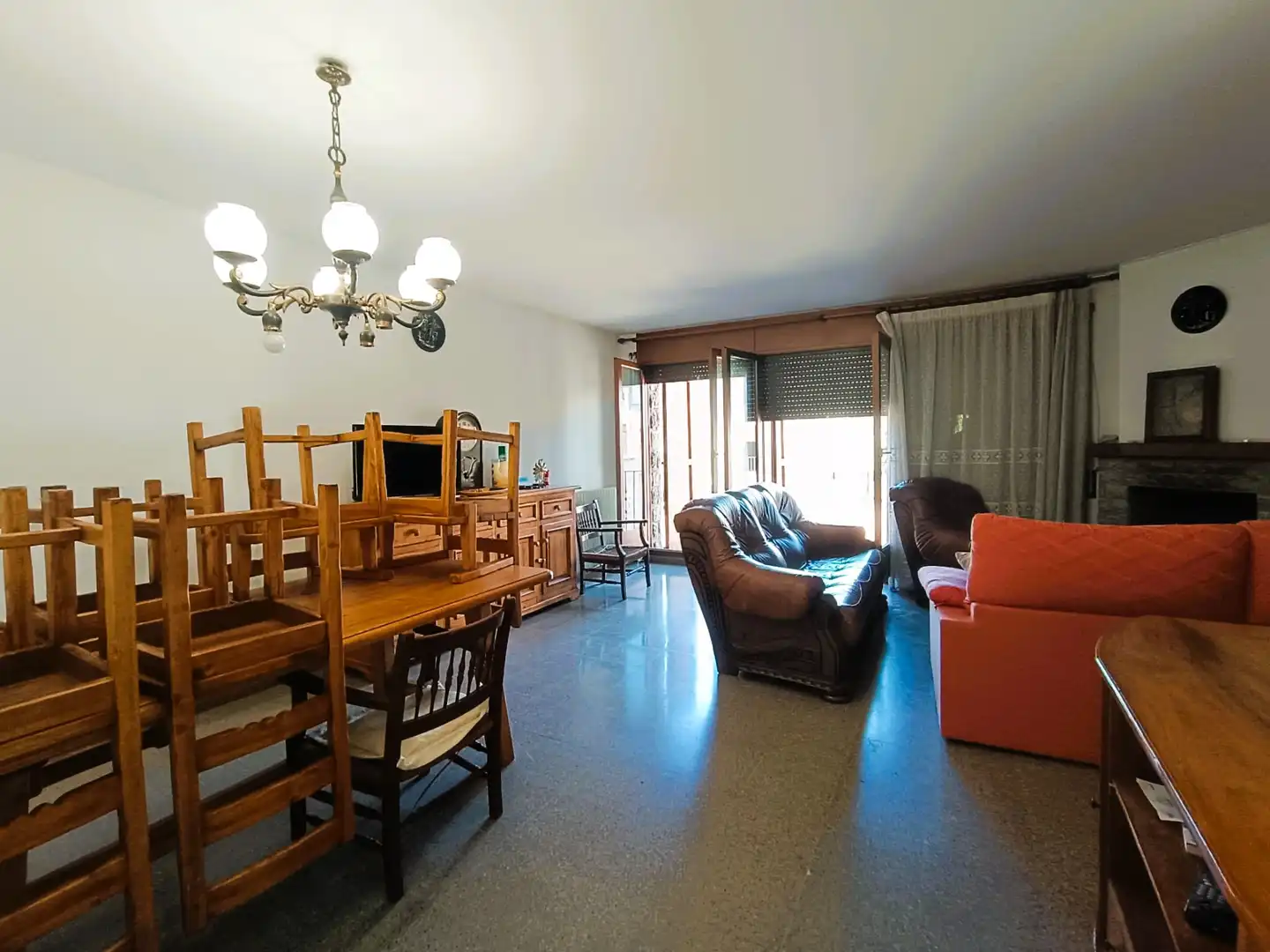 Sala de estar de Casa adosada en venta en Bagà con Aire acondicionado, Calefacción y Terraza