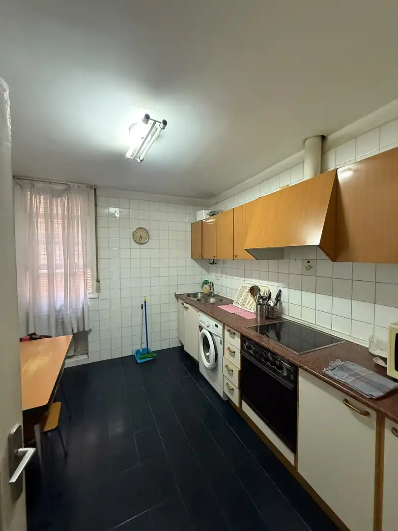 Kitchen of Flat for sale in Ibaiondo