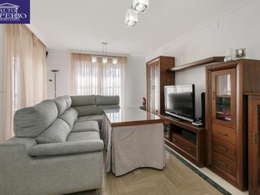 Villa avec balcon à vendre à Calle Cerro Bufón