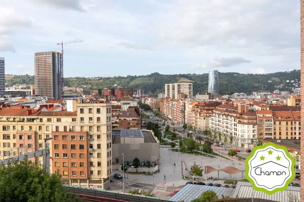 Außenansicht von Wohnung zum Verkauf in Bilbao  mit Heizung und Privatgarten