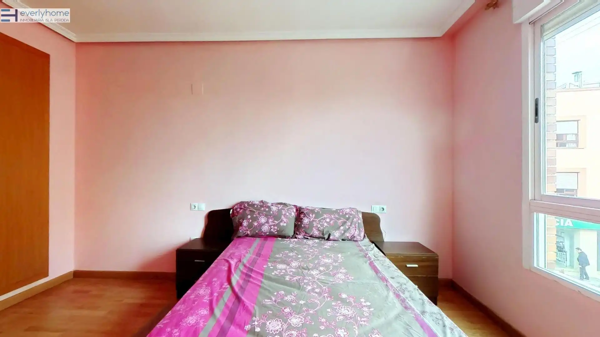 Habitación de Piso en venta en Castellón de la Plana / Castelló de la Plana con Parquet y Trastero