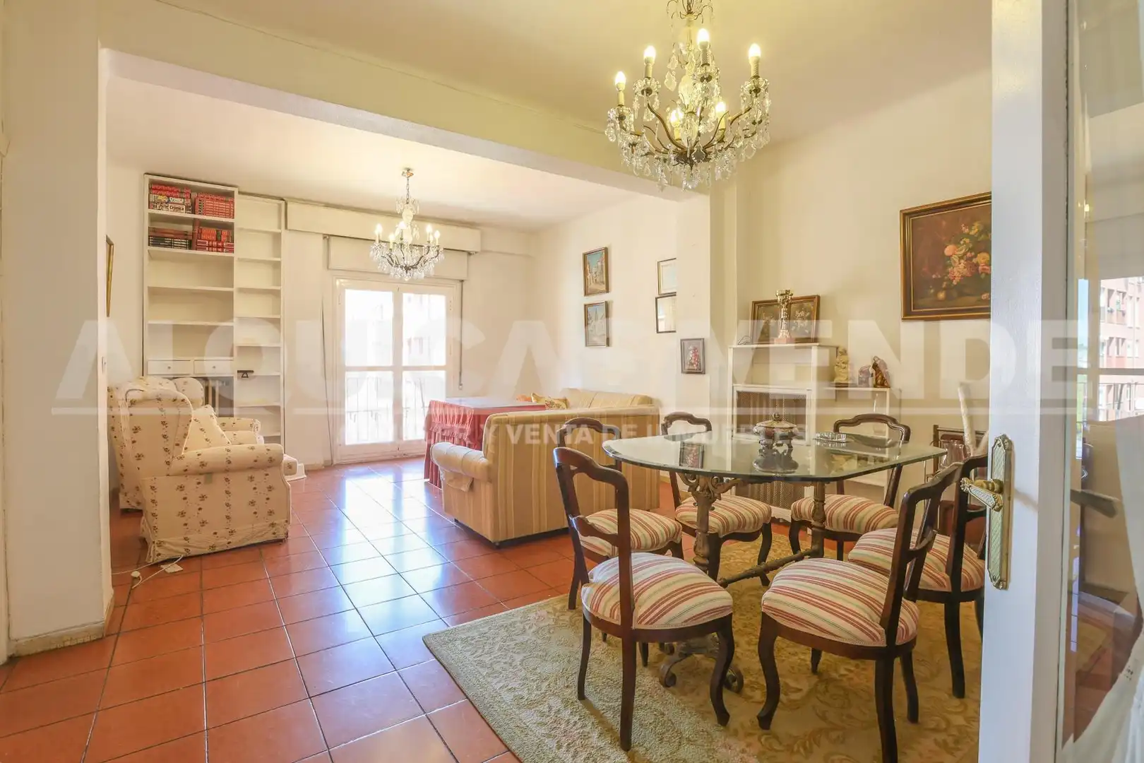 Living room of Flat for sale in Sevilla  with Heating, Terrace and Balcony