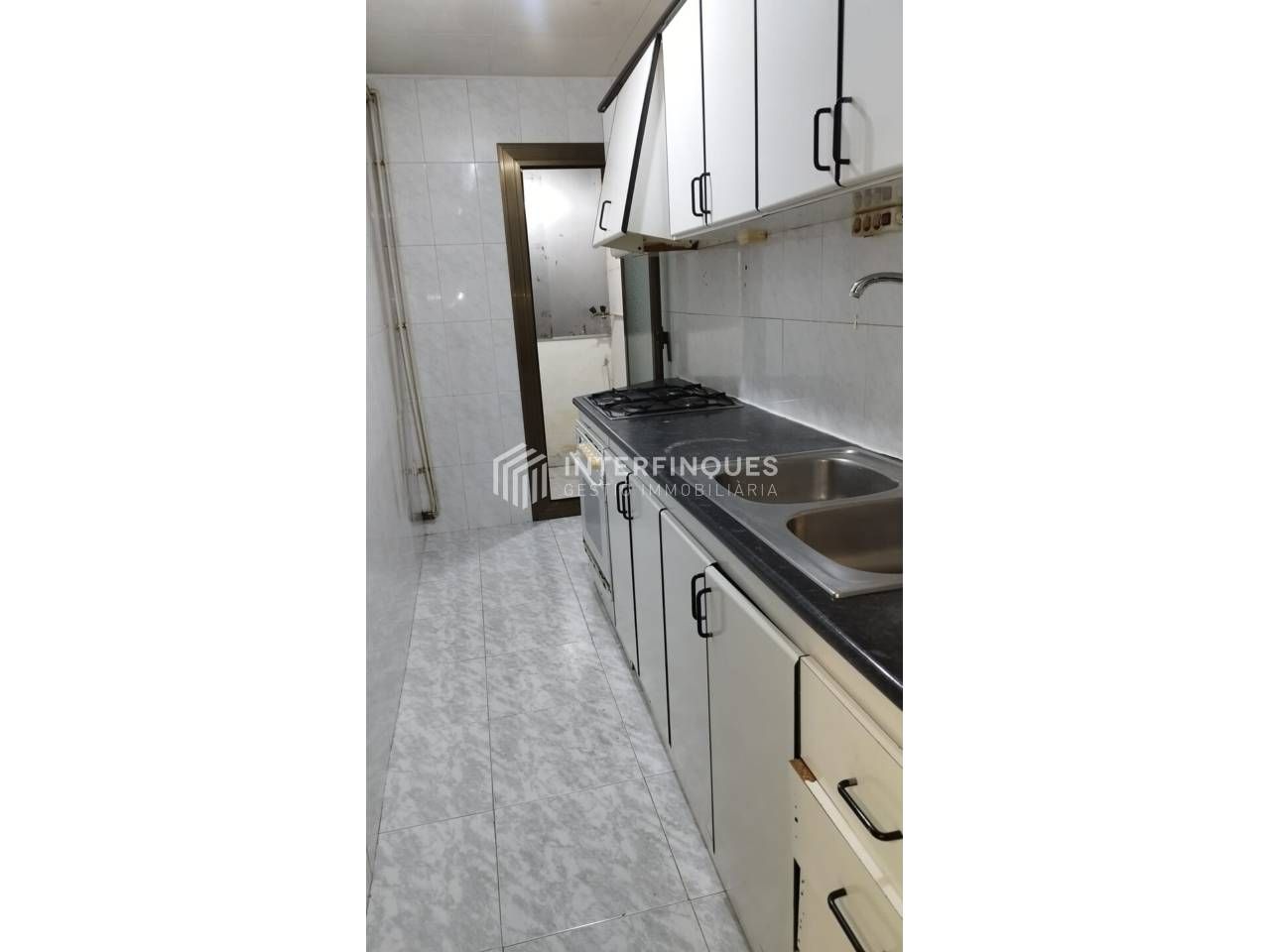 Kitchen of Flat for sale in Santa Coloma de Gramenet  with Balcony