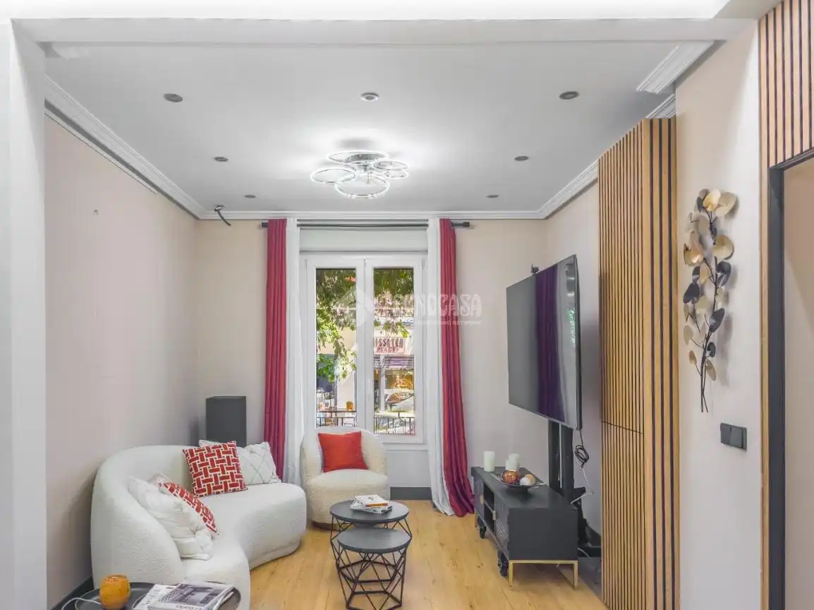 Living room of Flat for rent in Madrid  with Air Conditioner and Balcony