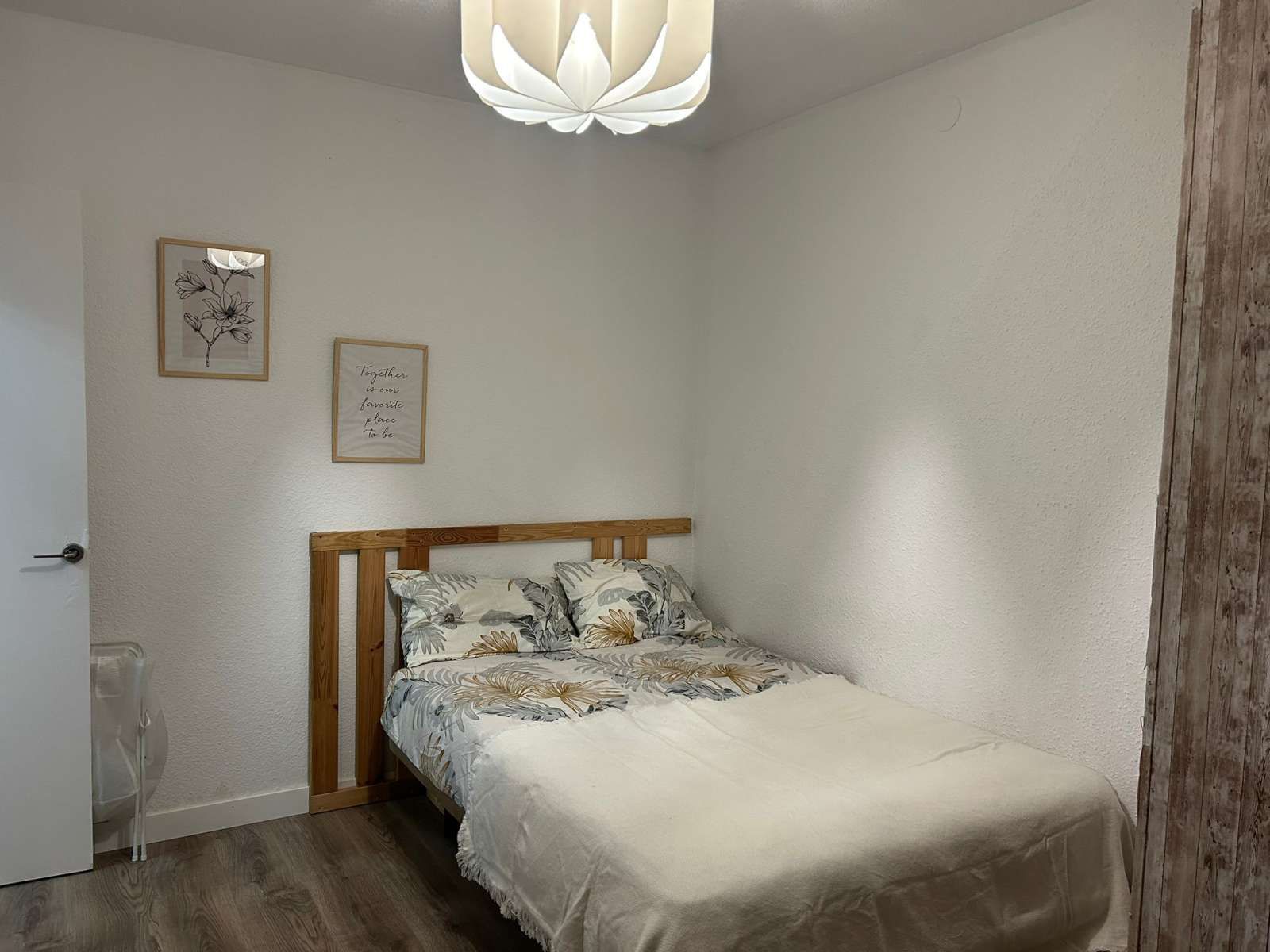 Bedroom of Flat to share in  Barcelona Capital  with Air Conditioner and Terrace