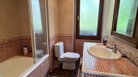Foto 4 de Piso en venta en Aperribai Kalea, Galdakao, Bizkaia