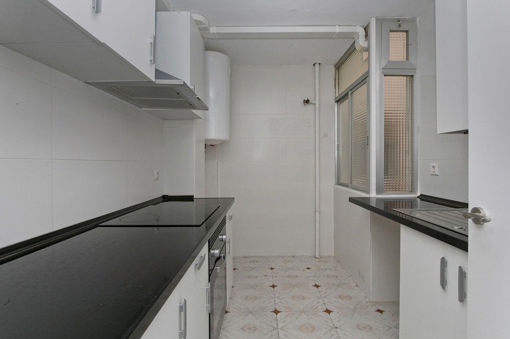 Kitchen of Flat for sale in Vilanova i la Geltrú  with Heating and Parquet flooring