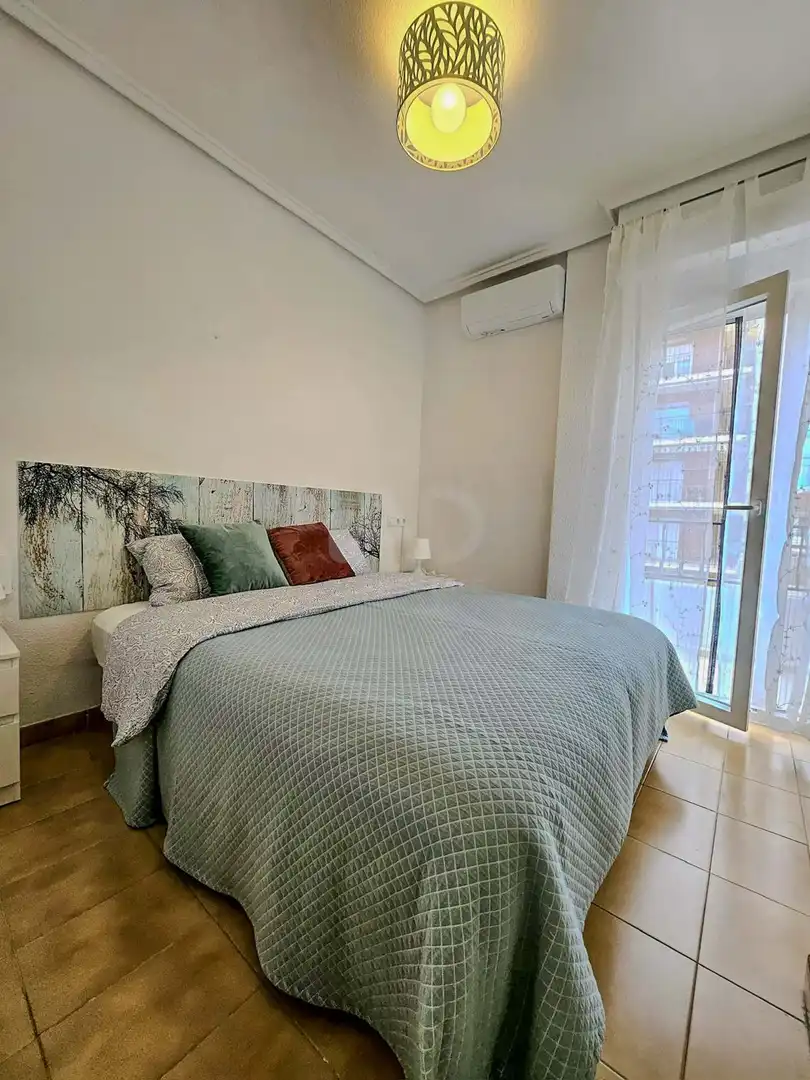 Habitación de Casa adosada en venta en Santa Pola con Aire acondicionado, Calefacción y Terraza