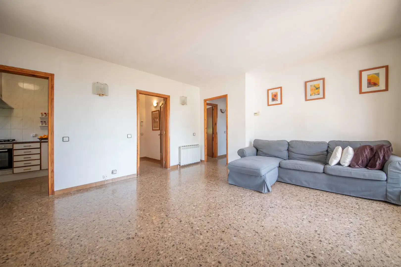 Sala d'estar de Casa o xalet en venda en Mediona amb Calefacció, Jardí privat i Terrassa