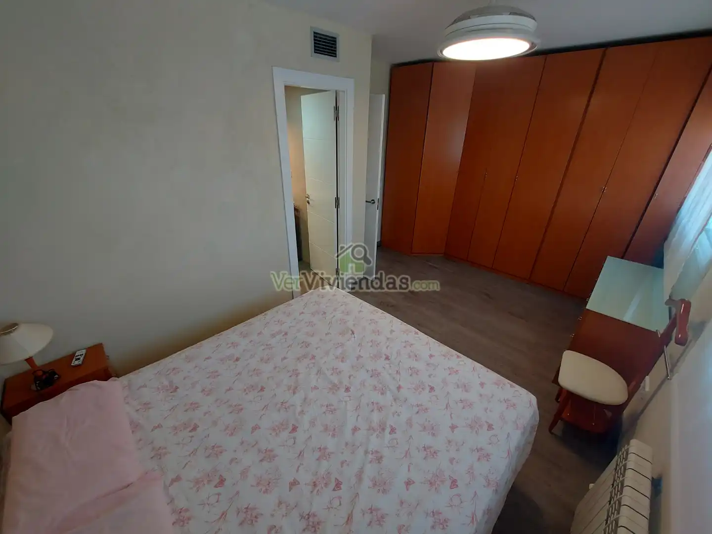 Habitación de Casa adosada en venta en Martorell con Aire acondicionado, Calefacción y Jardín privado