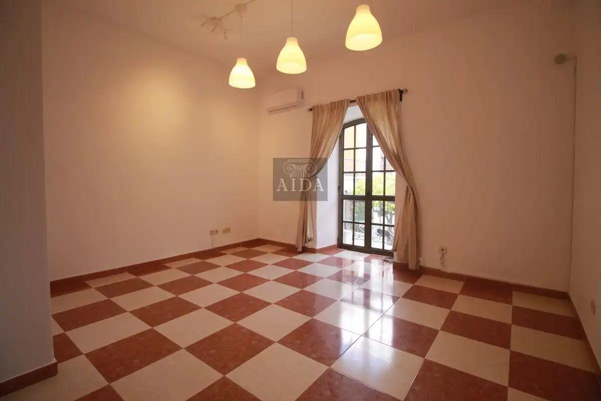 Living room of Commercial properties for rent in Estepona Pueblo