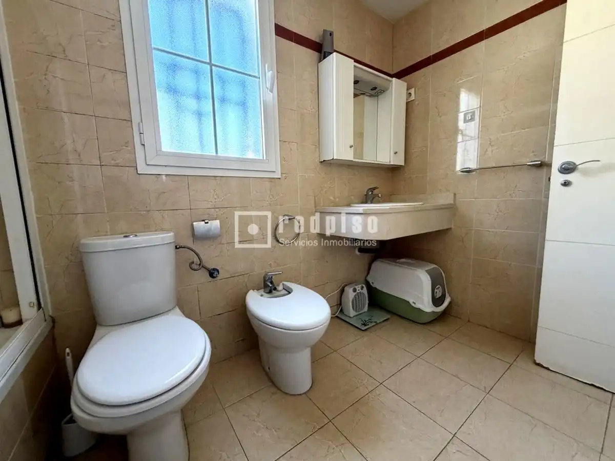 Bathroom of Flat for sale in Benalmádena  with Air Conditioner and Terrace