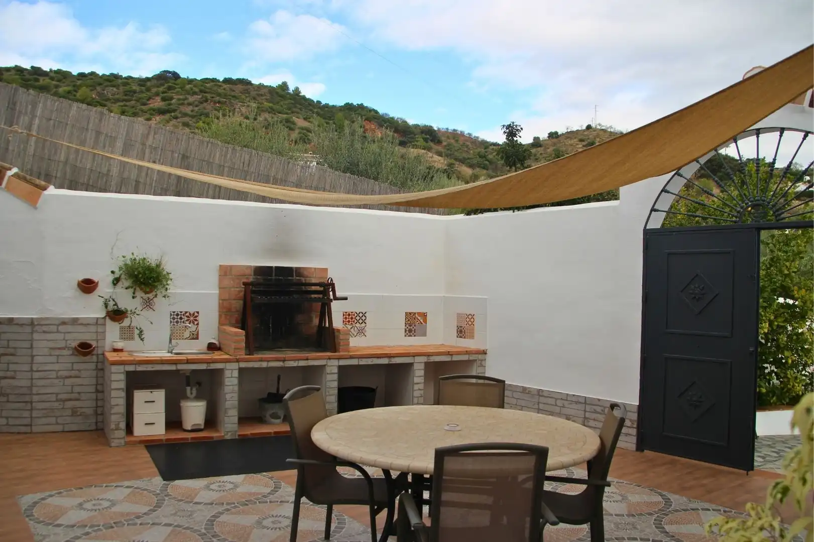 Terrace of Houses for sale in Guaro  with Air Conditioner, Heating and Private garden