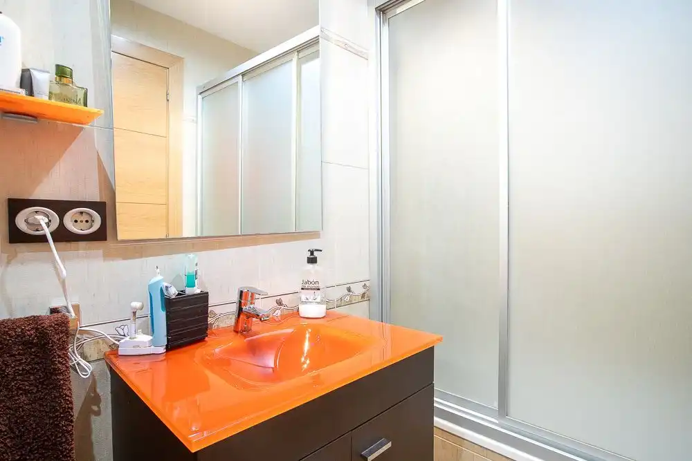 Baño de Casa adosada en venta en Irurtzun con Aire acondicionado, Calefacción y Trastero