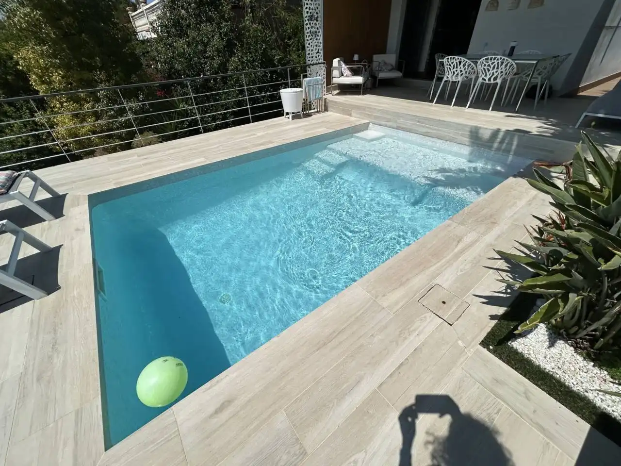 Piscina de Casa o xalet en venda en Cubelles amb Aire condicionat, Calefacció i Jardí privat