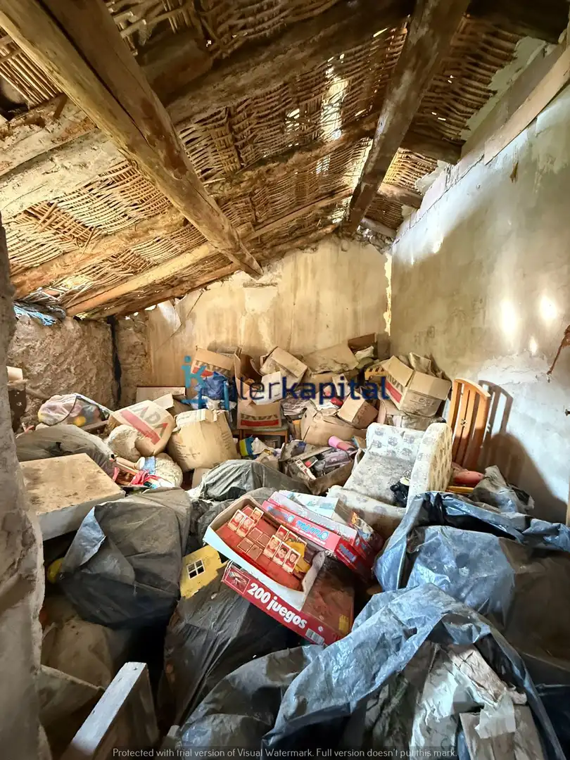 Country homes for sale in Castelló de Farfanya  with Private garden and Storage room
