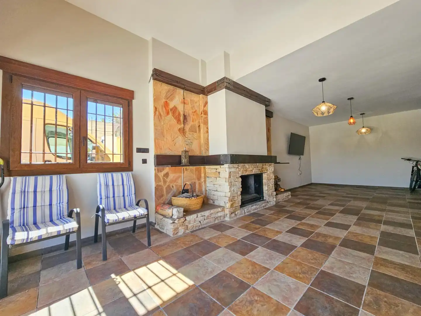 Sala de estar de Casa o chalet en venta en La Guardia de Jaén con Aire acondicionado, Calefacción y Jardín privado