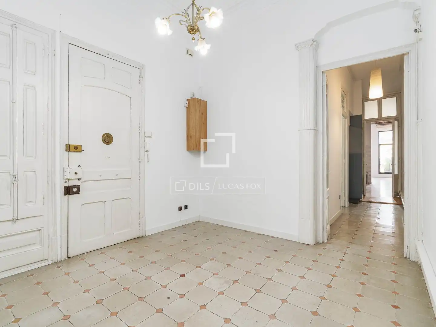 Flat for sale in Barcelona  with Air Conditioner, Terrace and Storage room