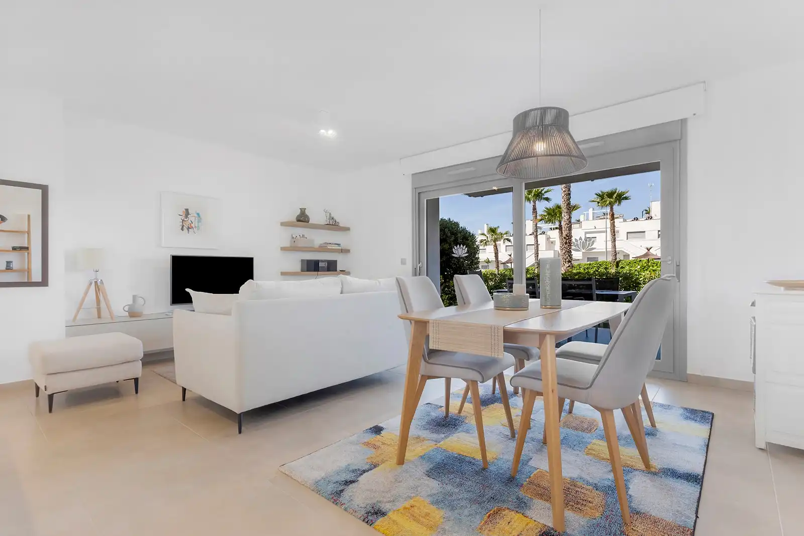 Sala d'estar de Planta baixa en venda en Jacarilla amb Aire condicionat, Terrassa i Piscina