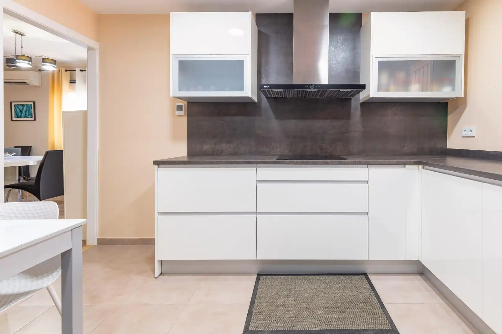 Cocina de Casa o chalet en venta en Montserrat con Aire acondicionado, Jardín privado y Terraza