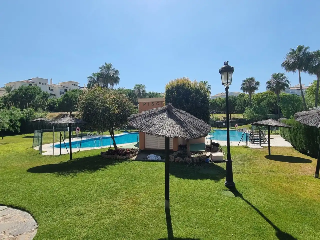 Piscina de Apartament en venda en Manilva amb Terrassa i Piscina