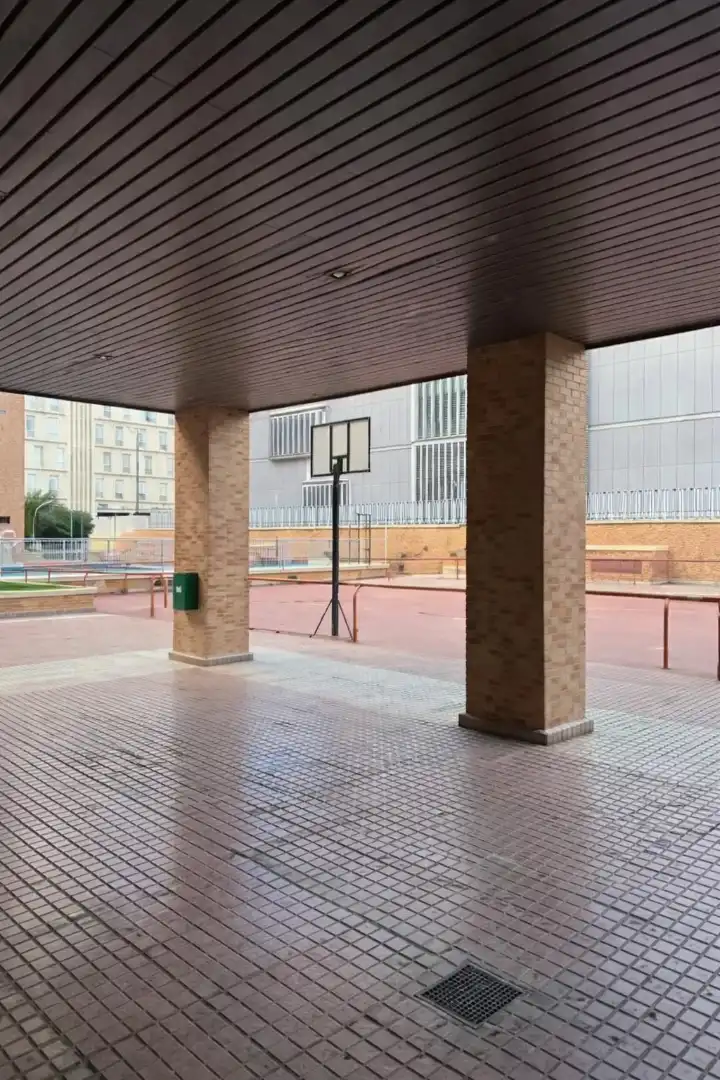 Vista exterior de Ático en venta en Zaragoza con Aire acondicionado, Calefacción y Terraza
