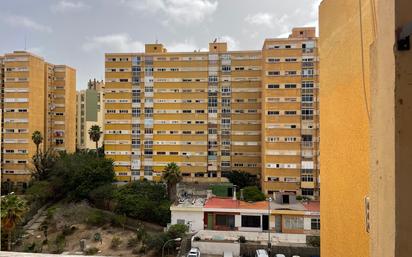 Vista exterior de Pis en venda en Las Palmas de Gran Canaria amb Terrassa