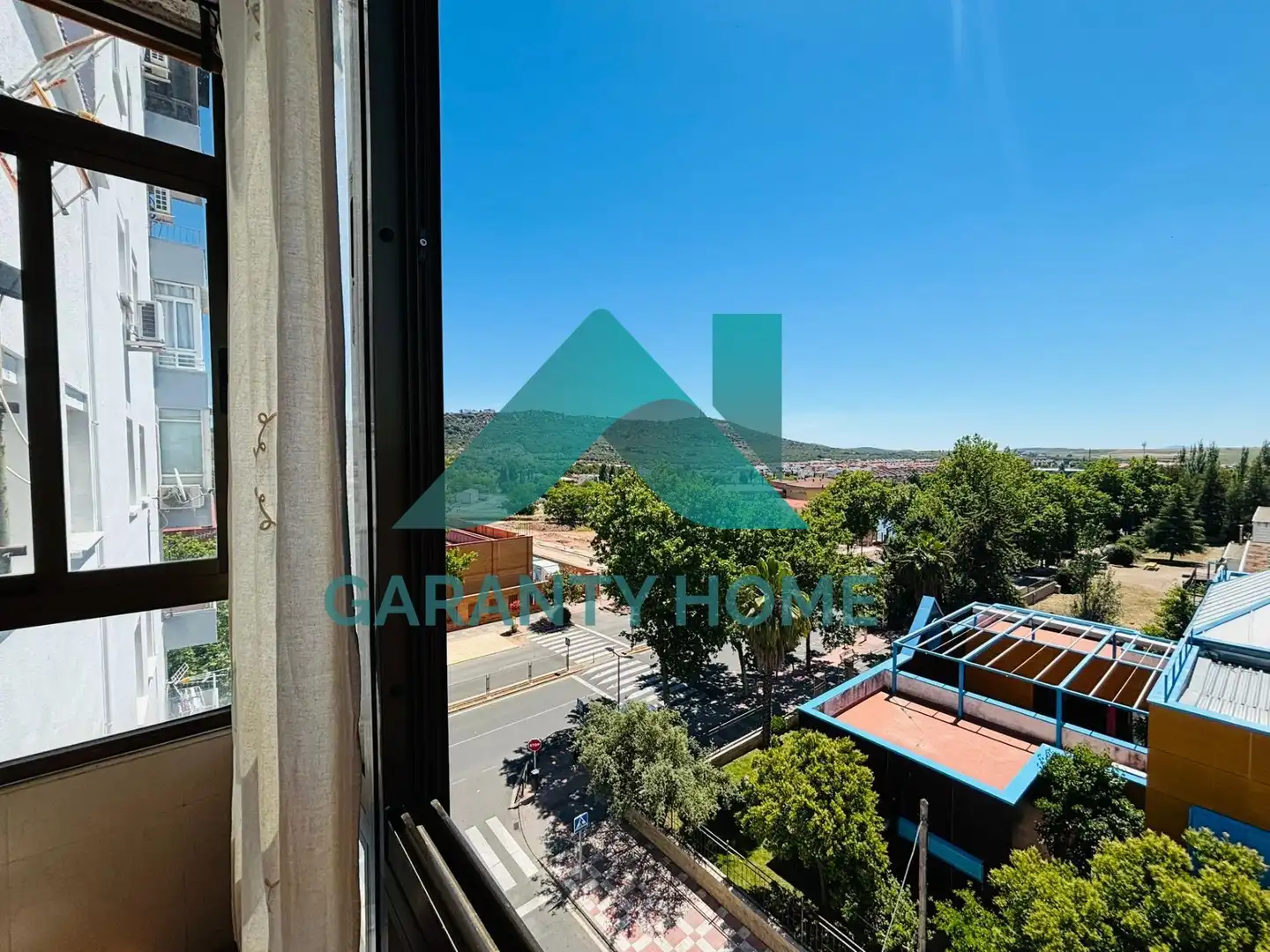 Vista exterior de Piso de alquiler en Cáceres con Amueblado