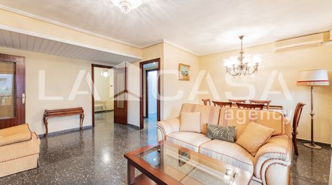 Foto 3 de Piso en venta en Avinguda de la Constitució, Els Orriols, Valencia Capital