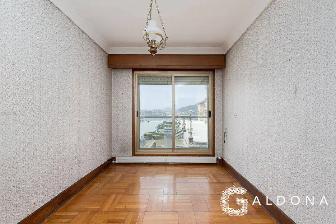 Sala de estar de Piso en venta en Donostia - San Sebastián  con Calefacción, Terraza y Balcón
