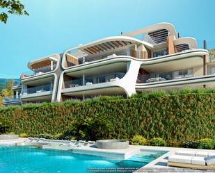 Piscina de Planta baixa en venda en Benahavís amb Aire condicionat, Jardí privat i Terrassa