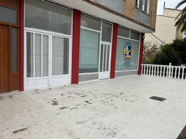 Vista exterior de Local de lloguer en Vegadeo